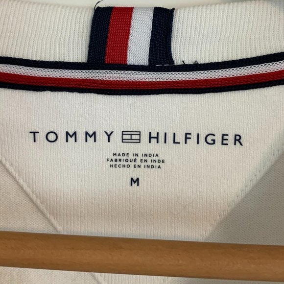 *Never Worn* Tommy Hilfiger Pull-over - Picture 3 of 3